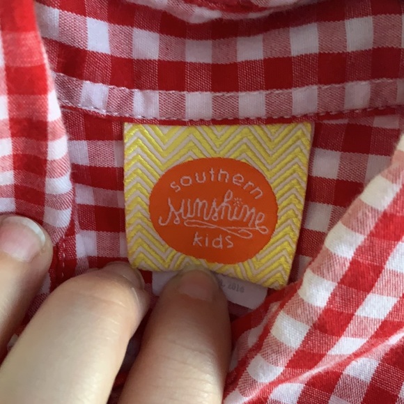 Boys red gingham check size 4t long sleeve button down - Picture 2 of 4
